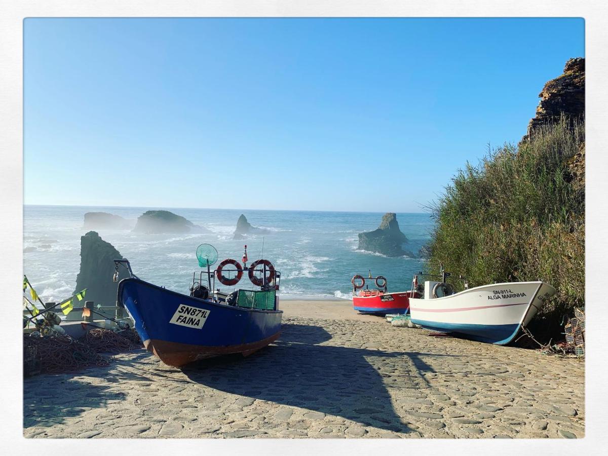 Almograve Beach Hostel ภายนอก รูปภาพ