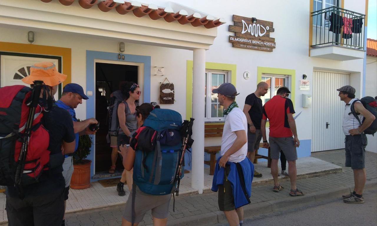 Almograve Beach Hostel ภายนอก รูปภาพ