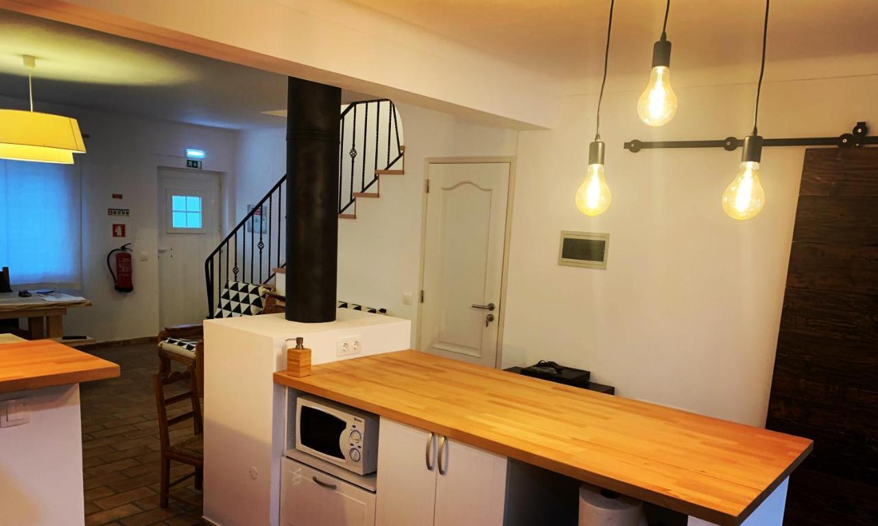 Almograve Beach Hostel ภายนอก รูปภาพ