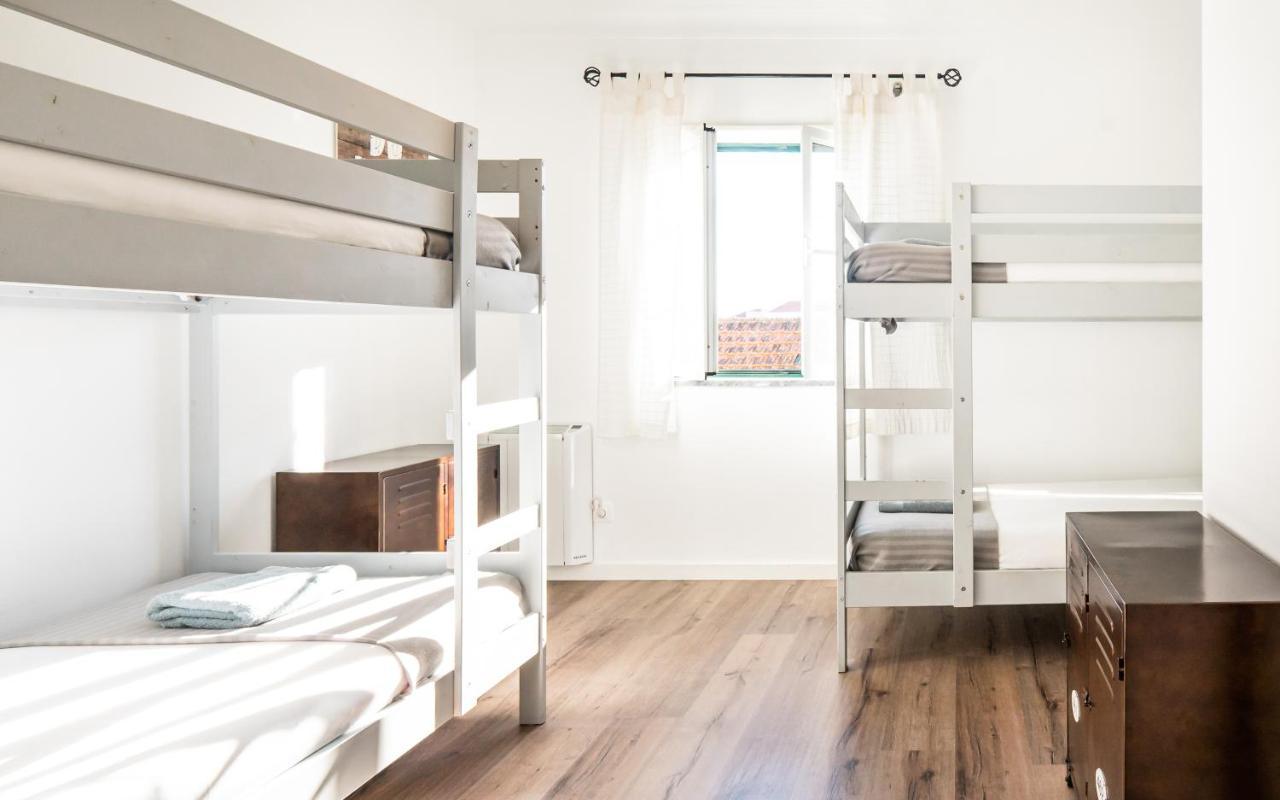 Almograve Beach Hostel ภายนอก รูปภาพ