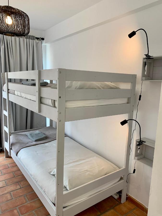 Almograve Beach Hostel ภายนอก รูปภาพ